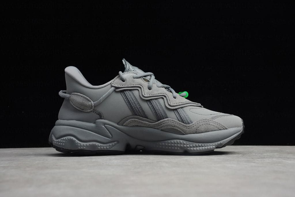adidasOriginals Ozweegoo - Carbon