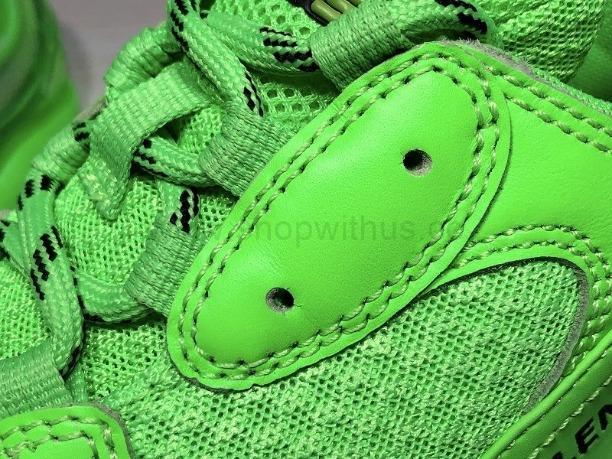 BalenciagaUnisex Triple S Clear Sole - Neon Green