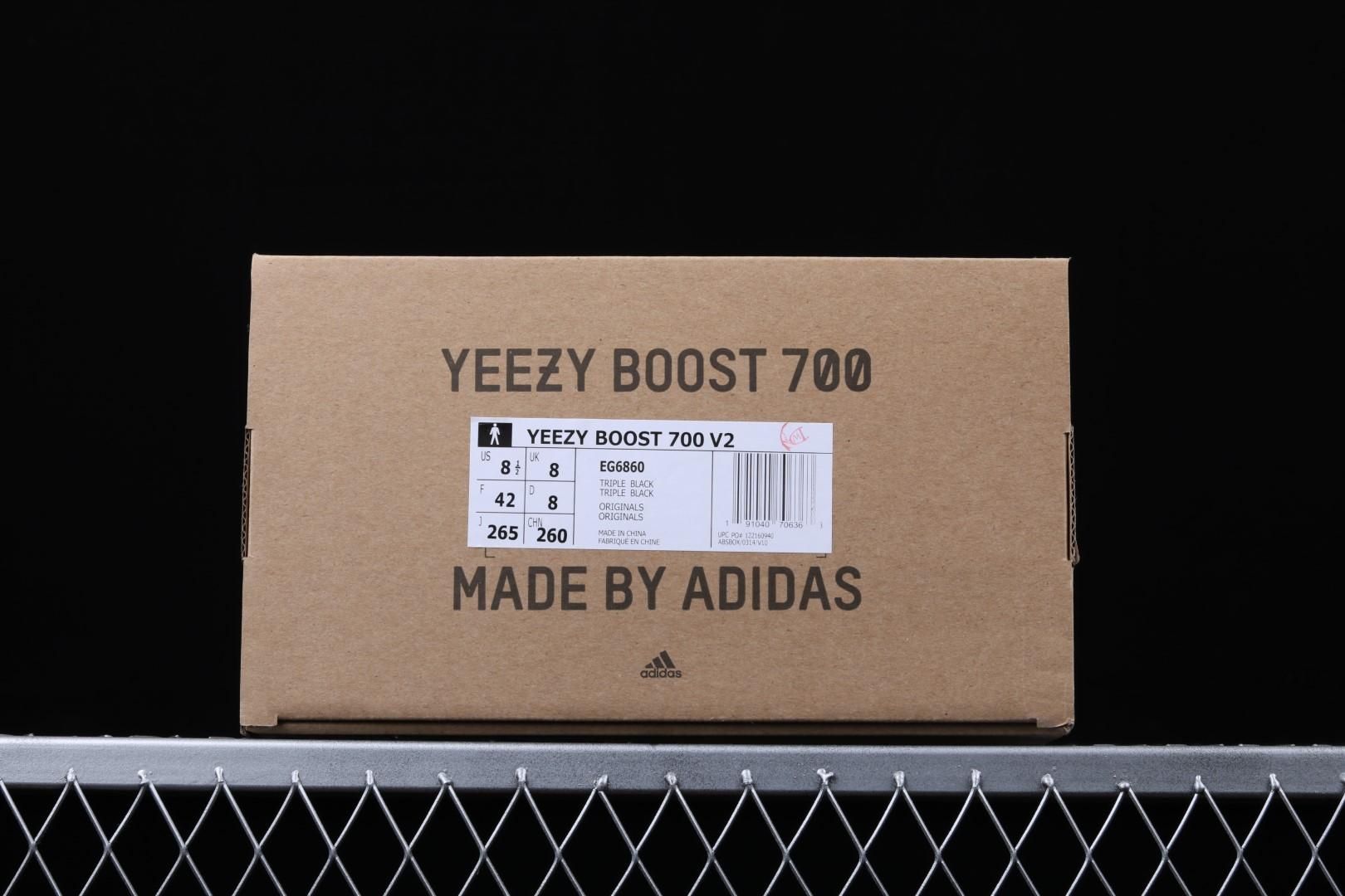 adidasUnisex Yeezy Boost 700 V2 - Geode