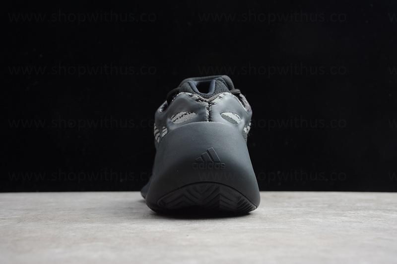 YEEZY 700 V3 - Alvah