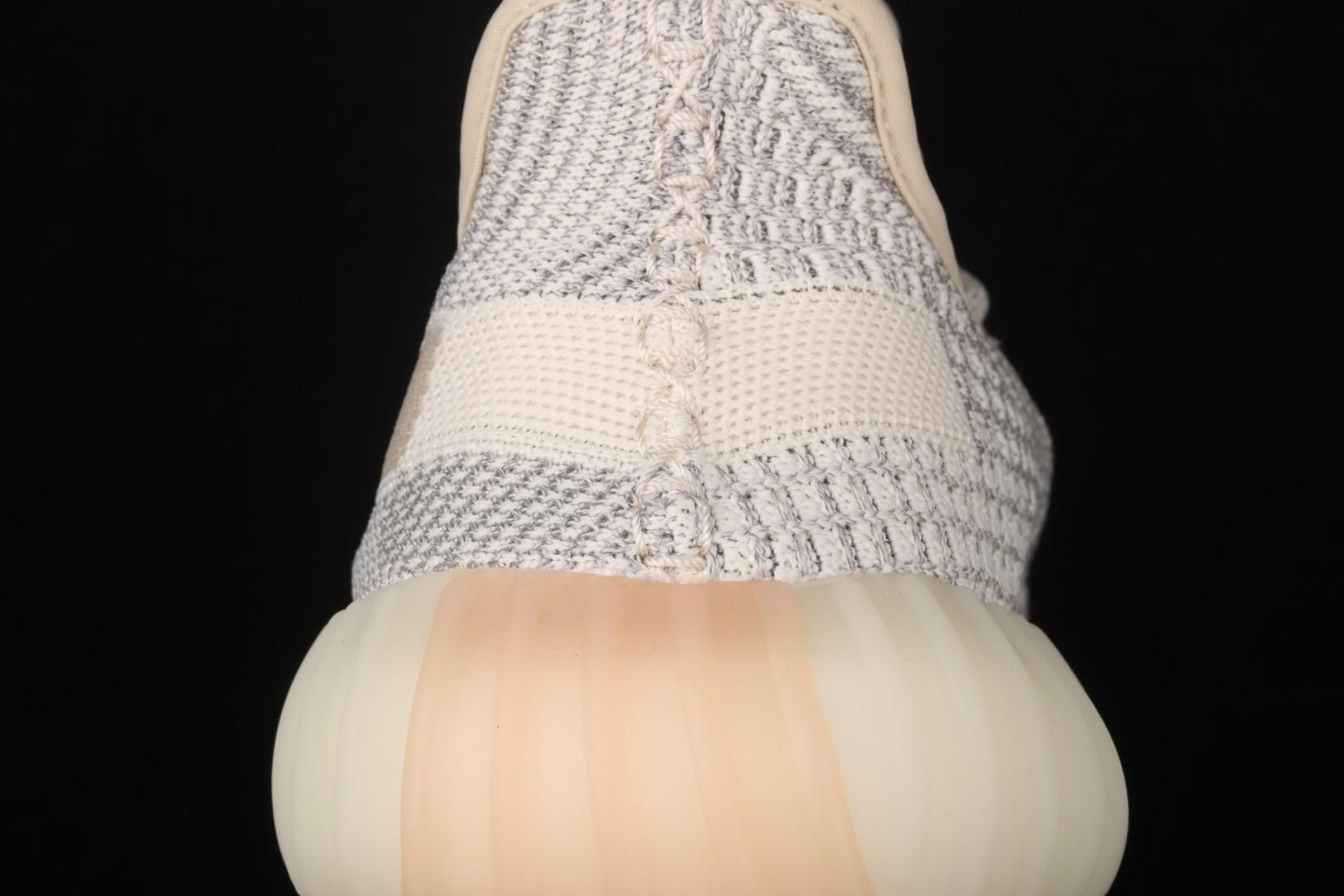 adidasUnisex Yeezy Boost 350 V2 - Lundmark