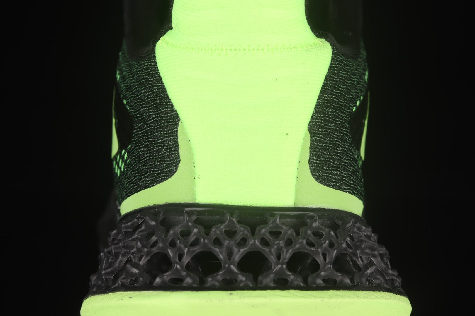 adidasUnisex 4DFWD Pulse - Core Black /Signal Green