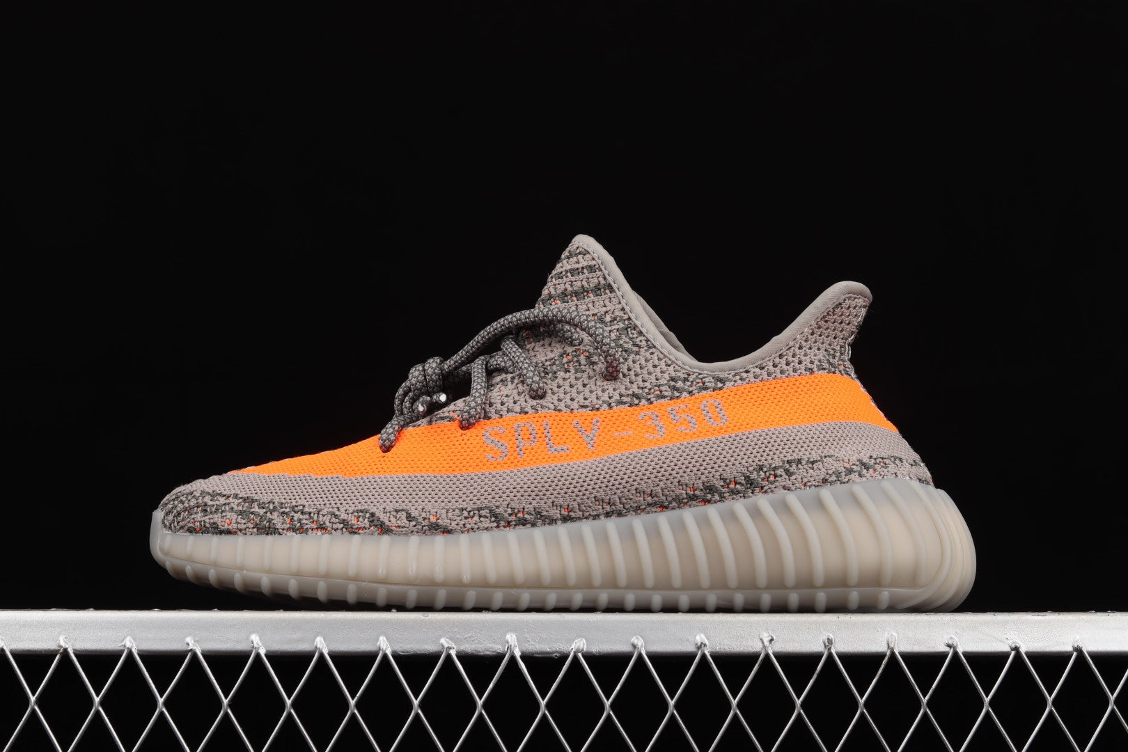 adidasUnisex Yeezy Boost 350 V2 - Beluga Reflective