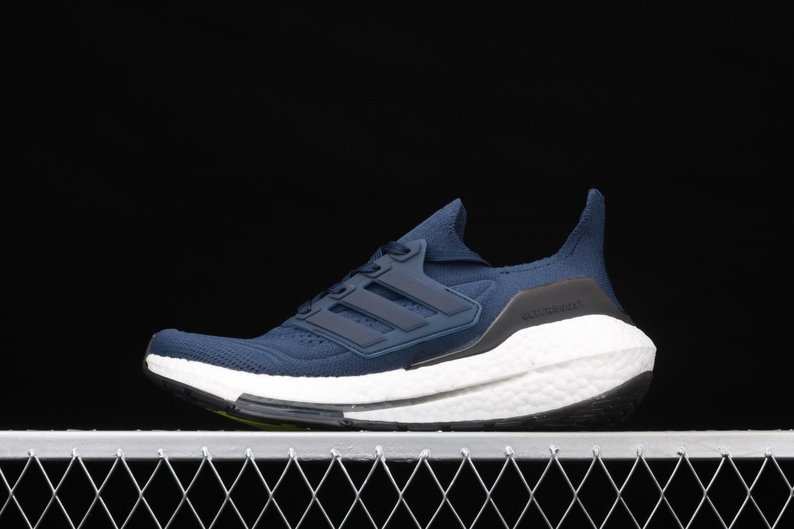 adidasUnisex UltraBoost 21 - Crew Navy