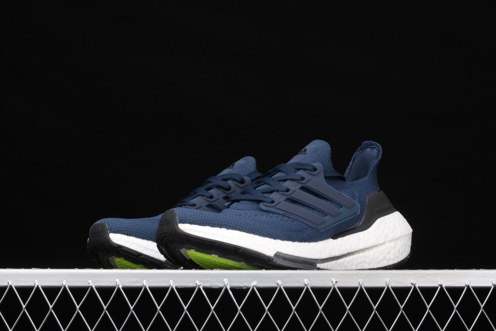 adidasUnisex UltraBoost 21 - Crew Navy