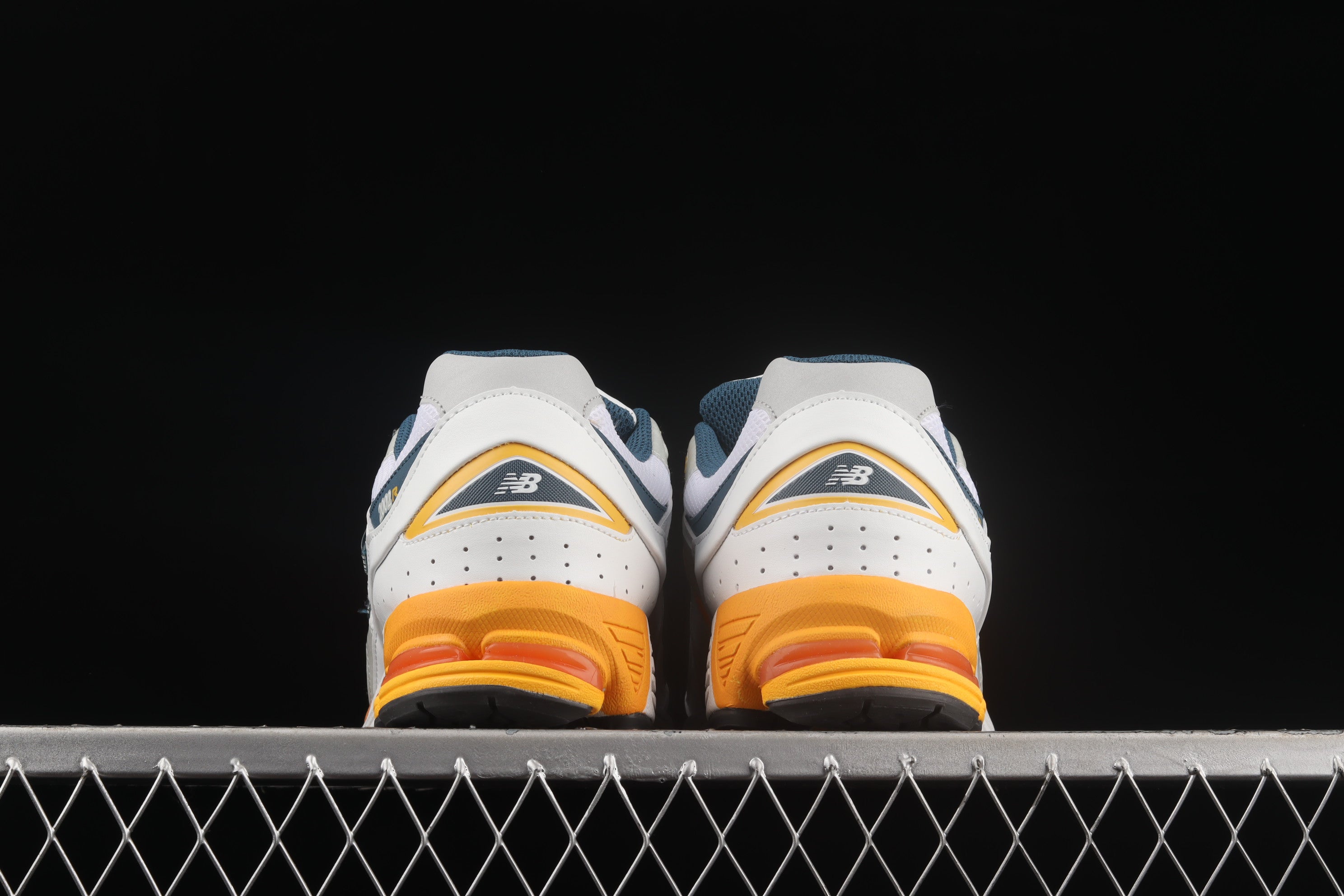 New Balance 2002R - White/Lagoon