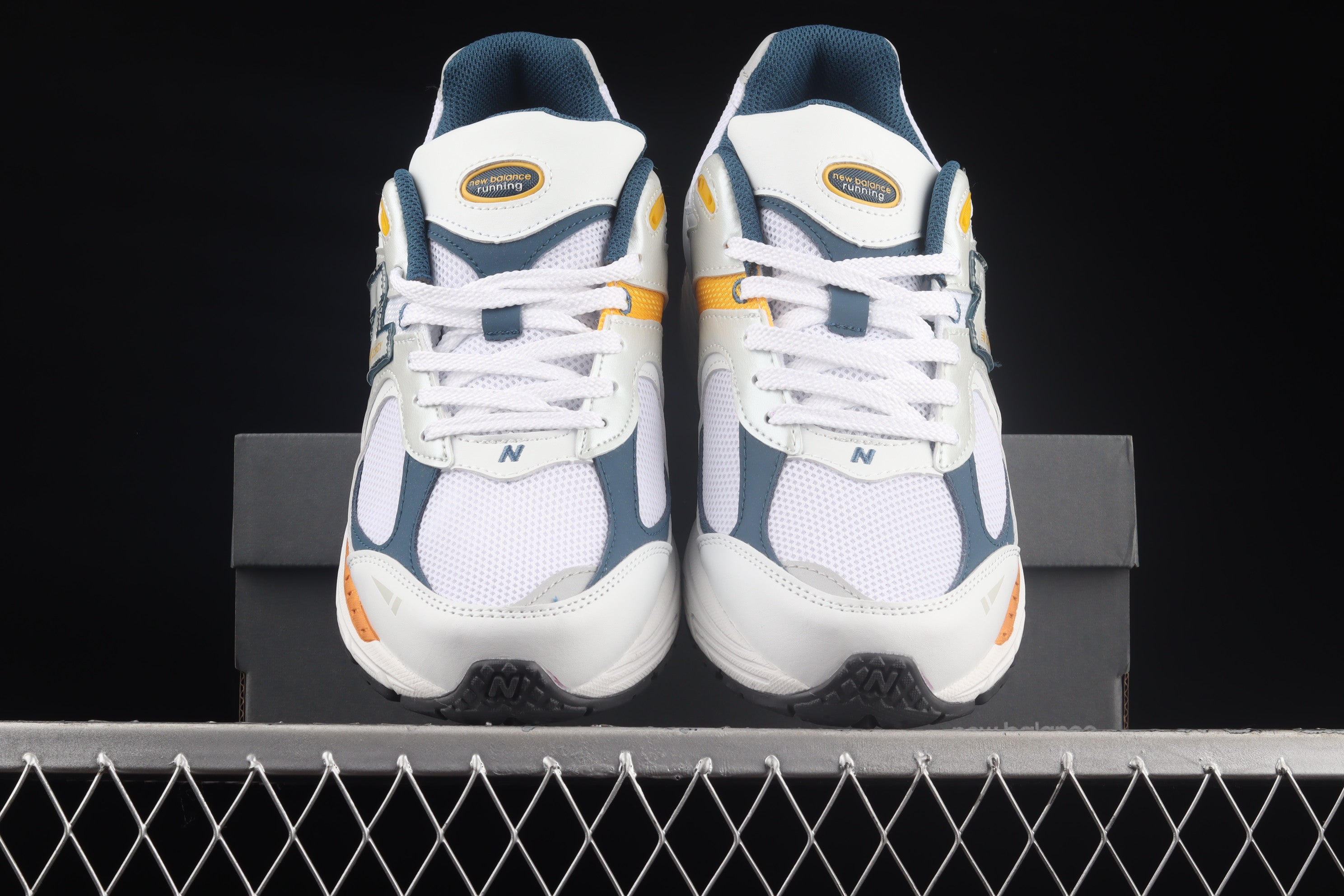 New Balance 2002R - White/Lagoon