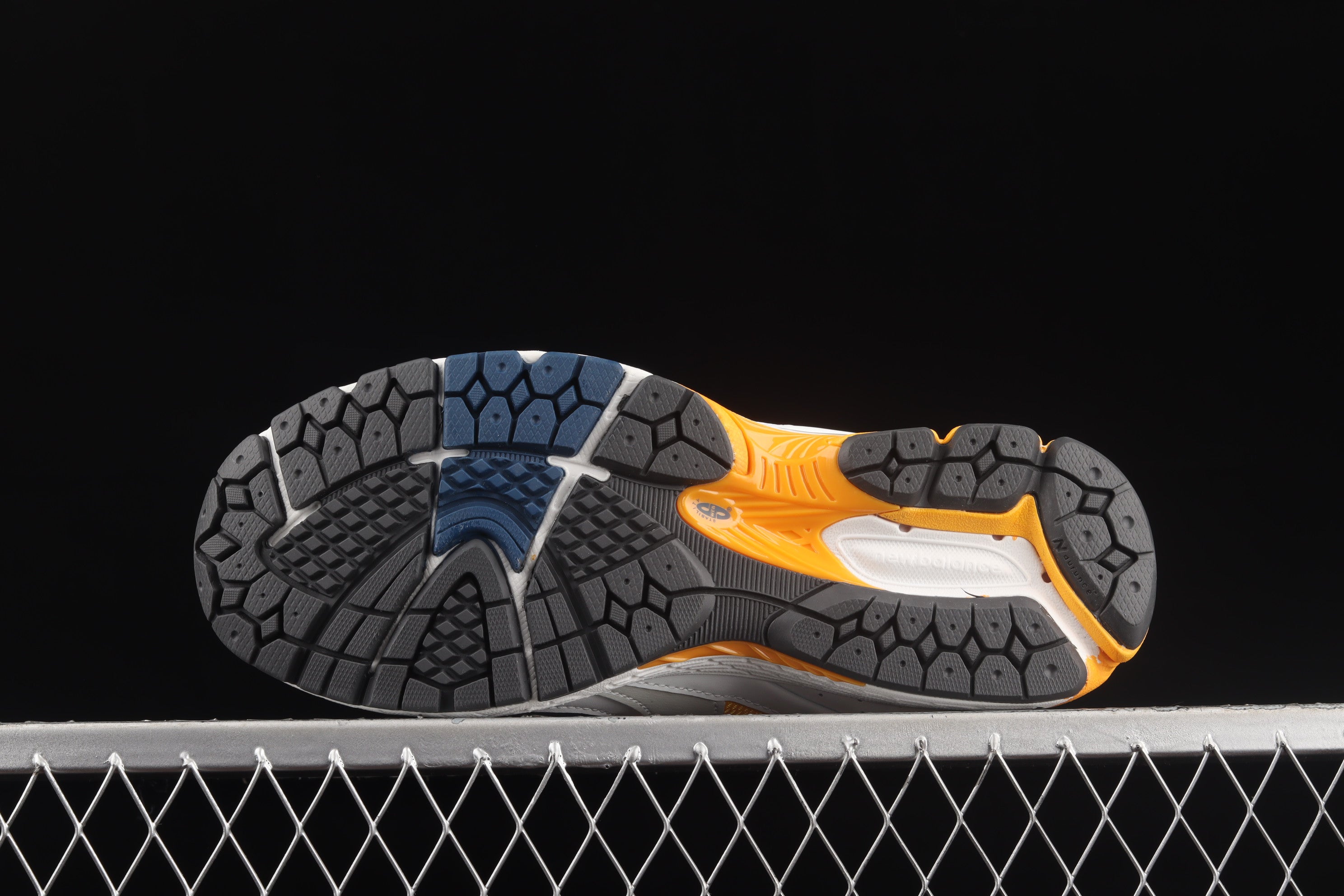 New Balance 2002R - White/Lagoon