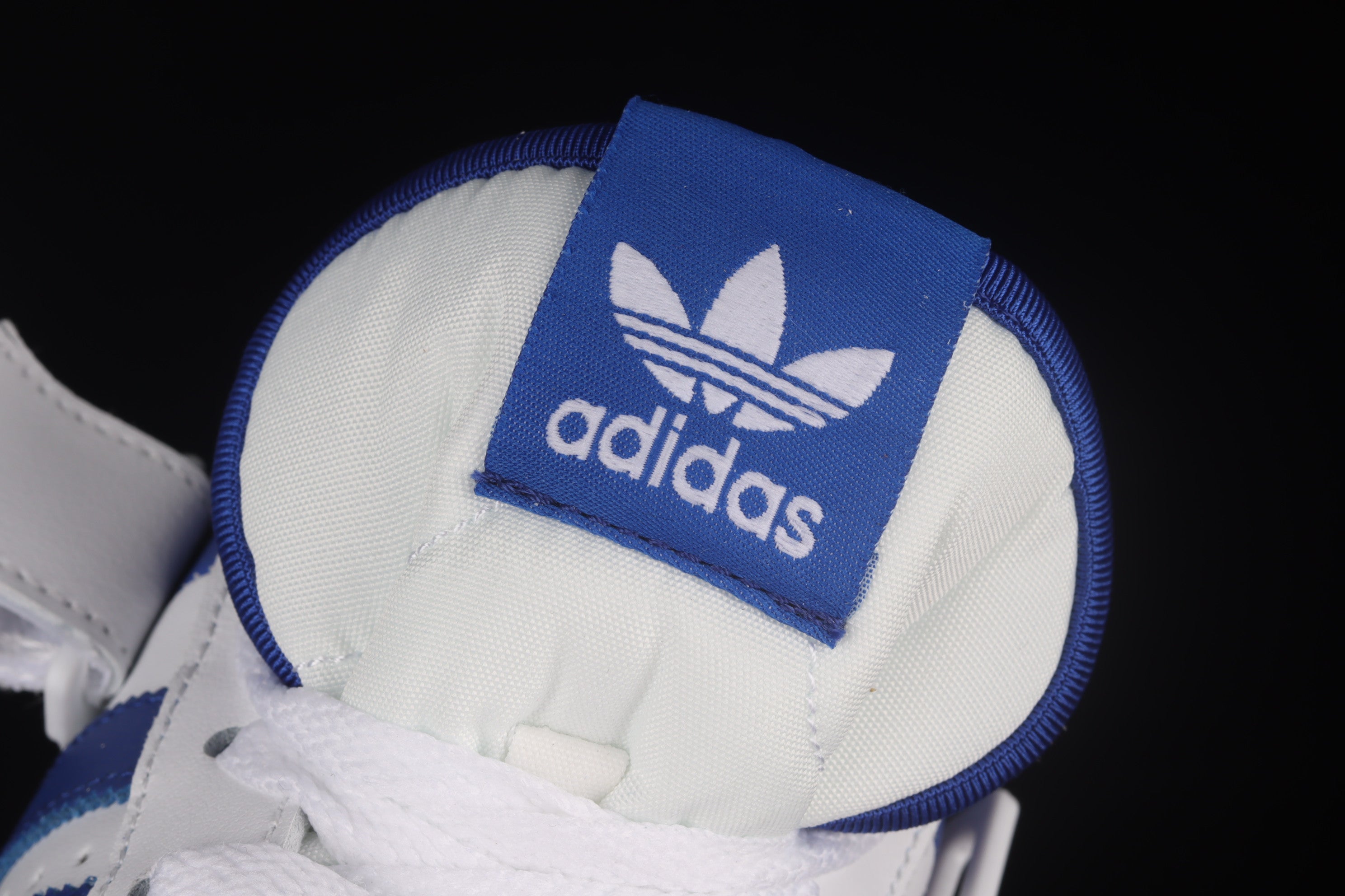 adidasUnisex Forum Low - White/Royal Blue