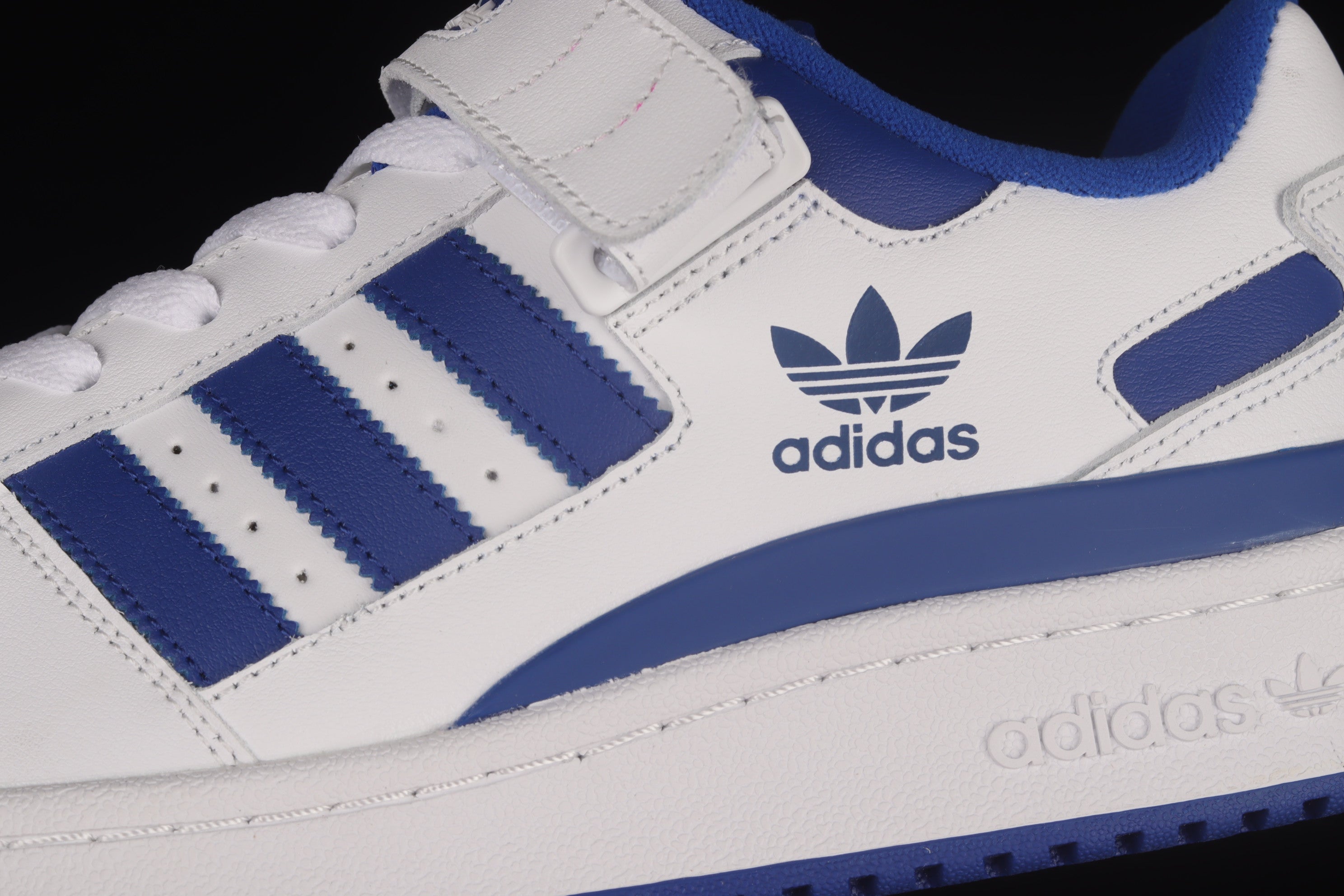 adidasUnisex Forum Low - White/Royal Blue