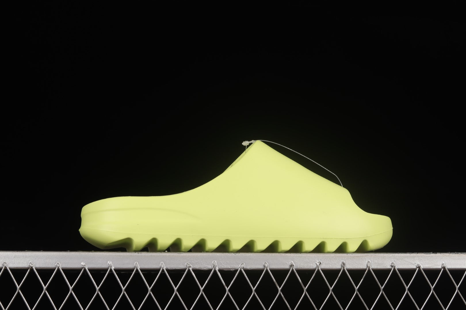 adidasUnisex Yeezy Slide - Glow Green