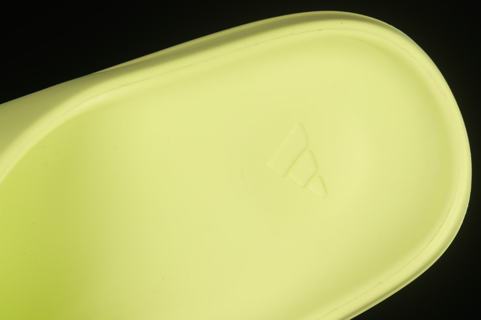 adidasUnisex Yeezy Slide - Glow Green