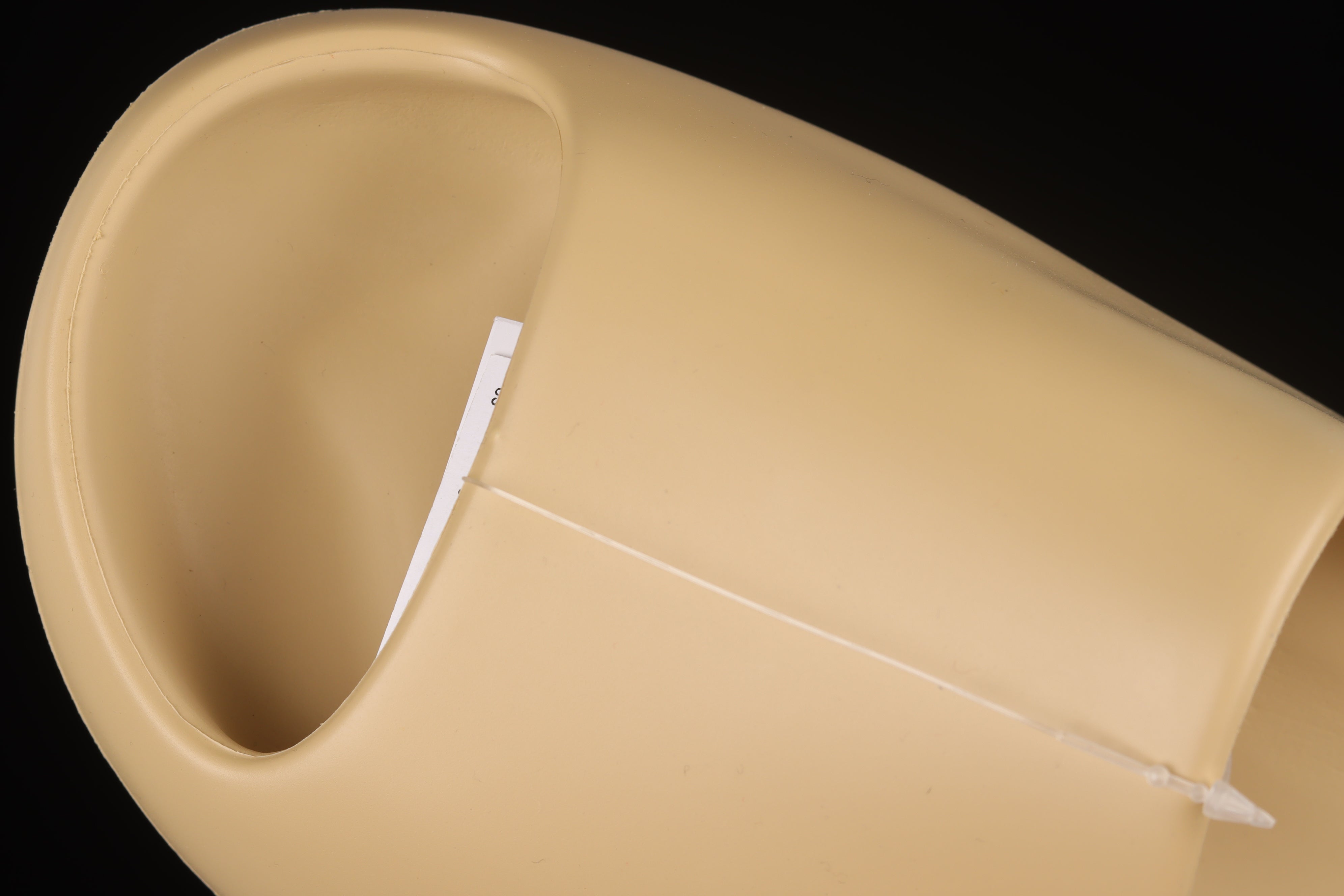 adidasUnisex Yeezy Slide - Desert Sand