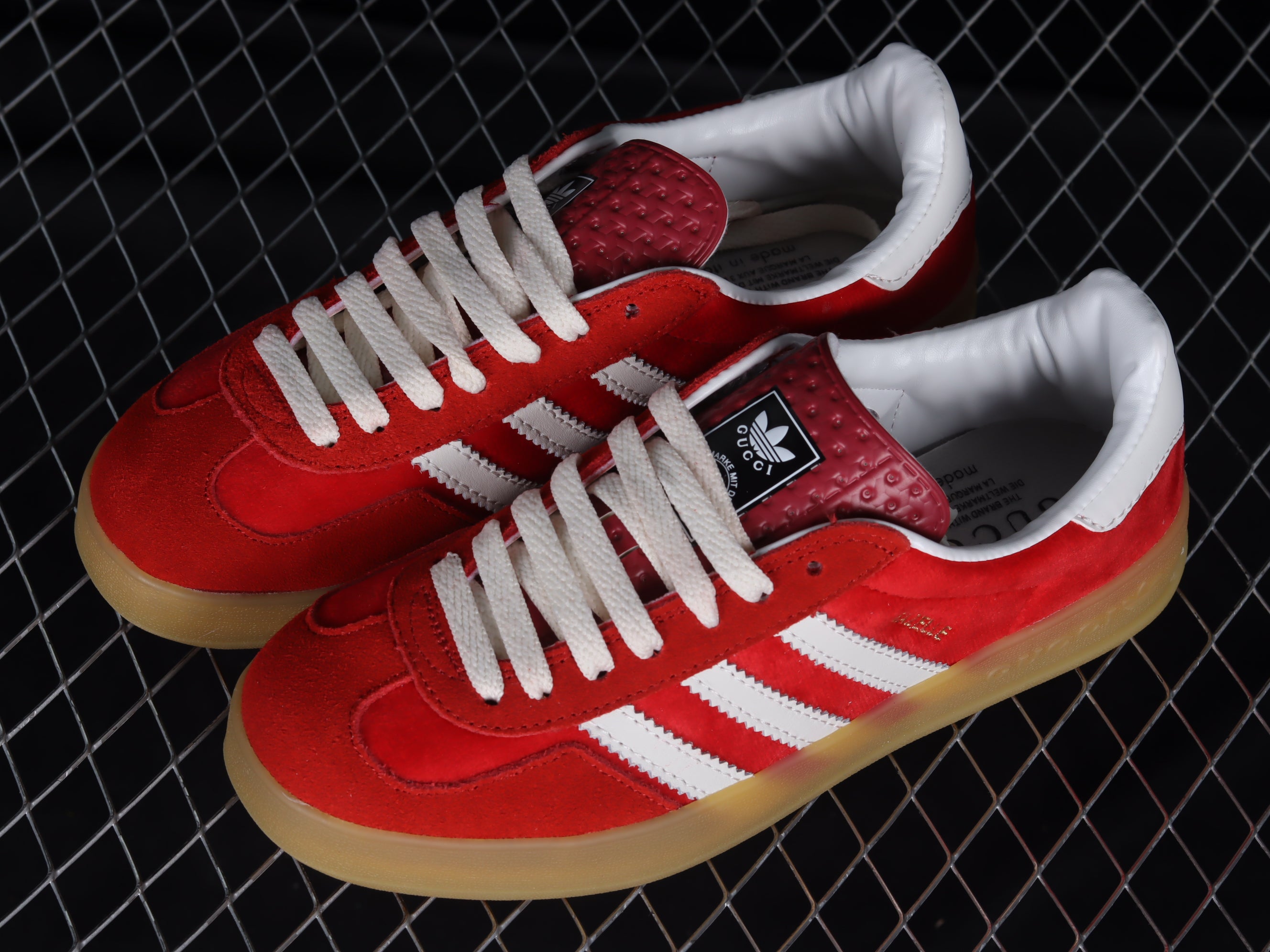 adidasUnisex x Gucci Gazelle - Red