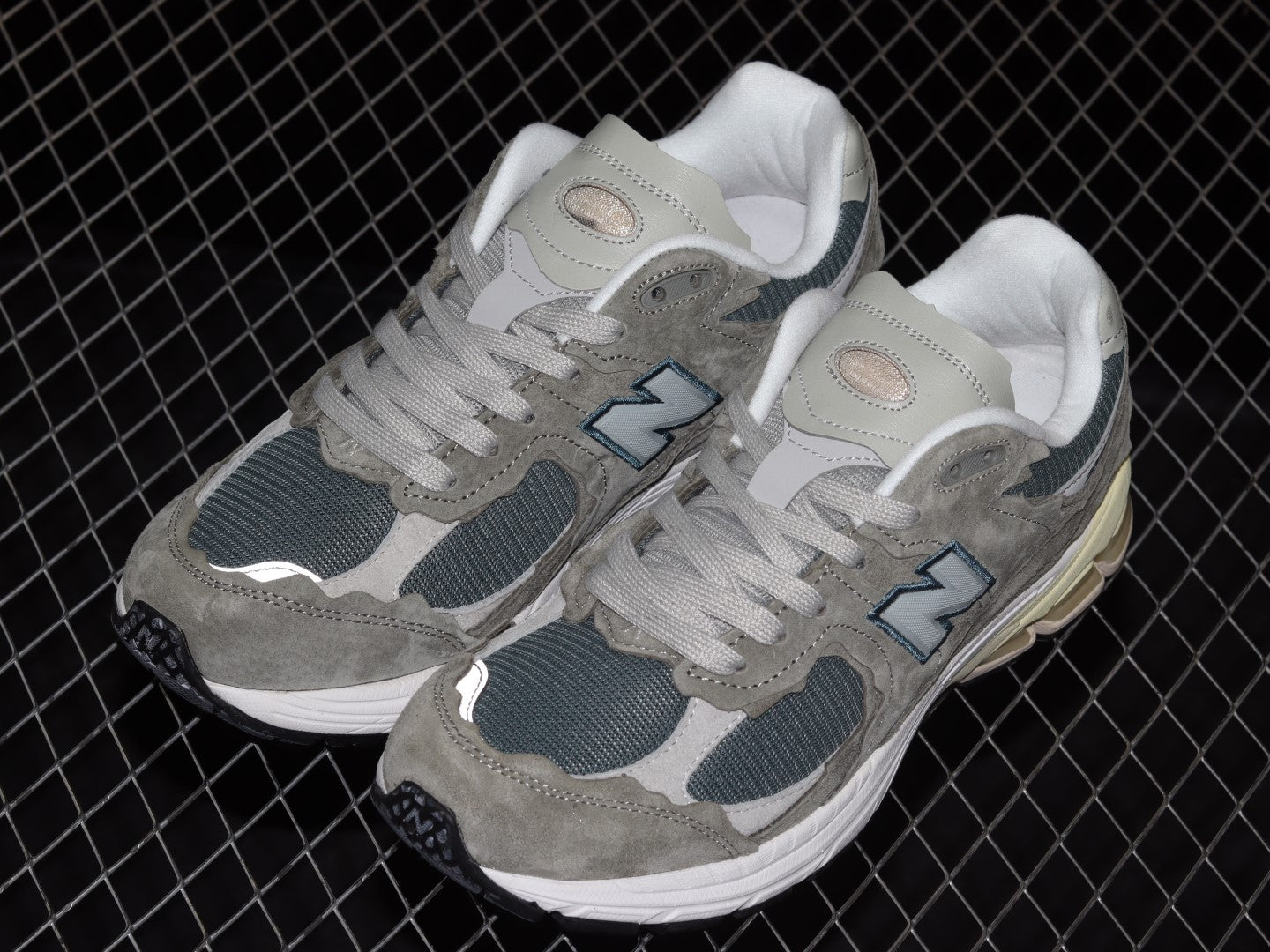 New Balance 2002R - Protection Pack - Mirage Grey