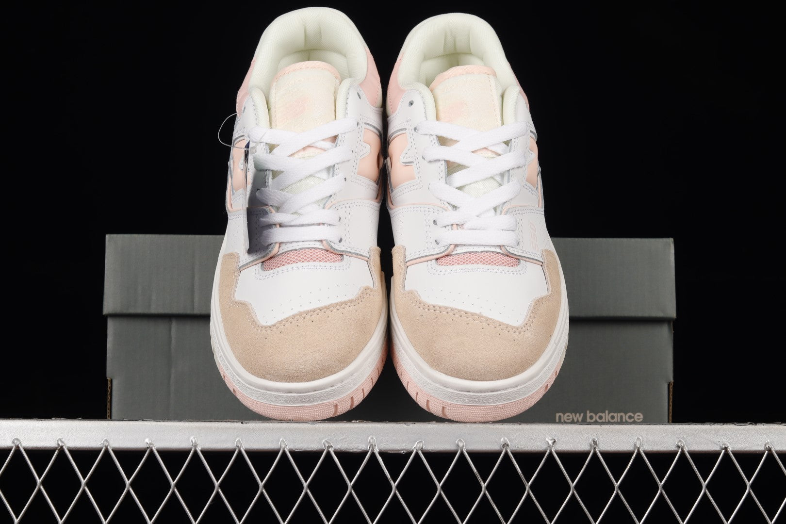New Balance 550 - White/Pink