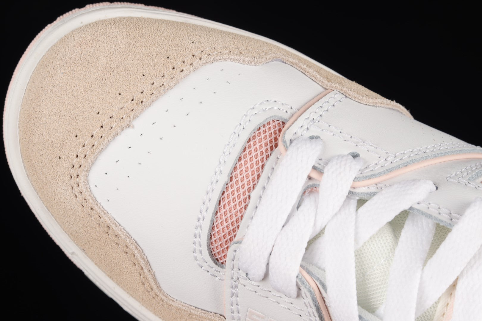 New Balance 550 - White/Pink