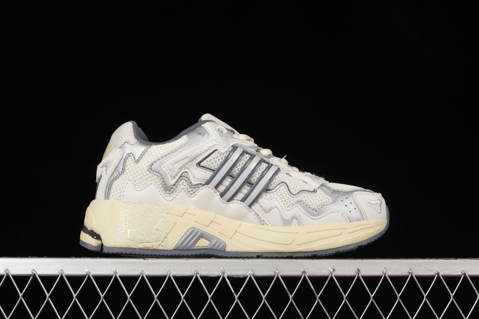 adidasUnisex Response CL Bad Bunny - White