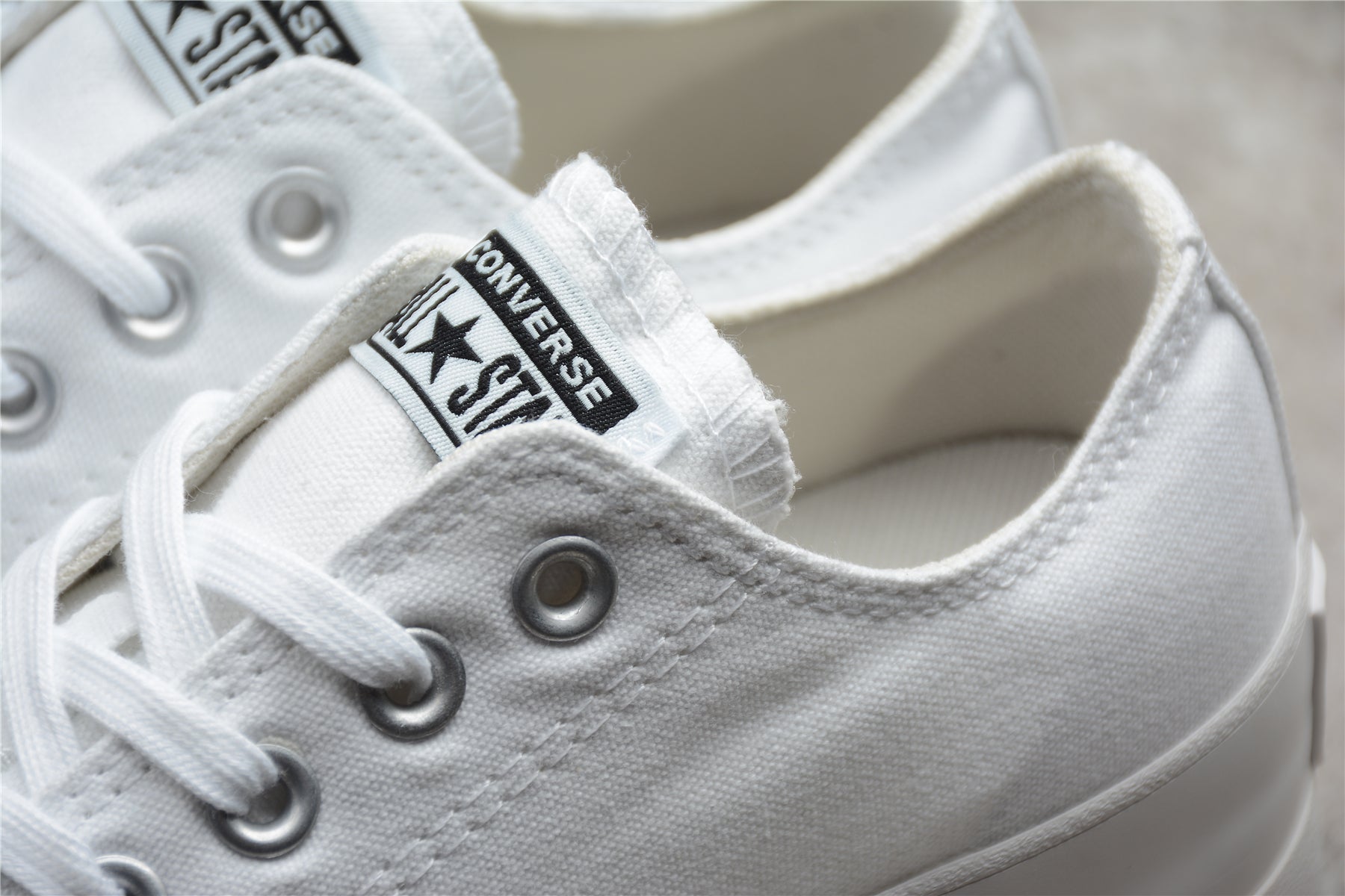 Unisex Converse Chuck Taylor All Star Lugged OX - White
