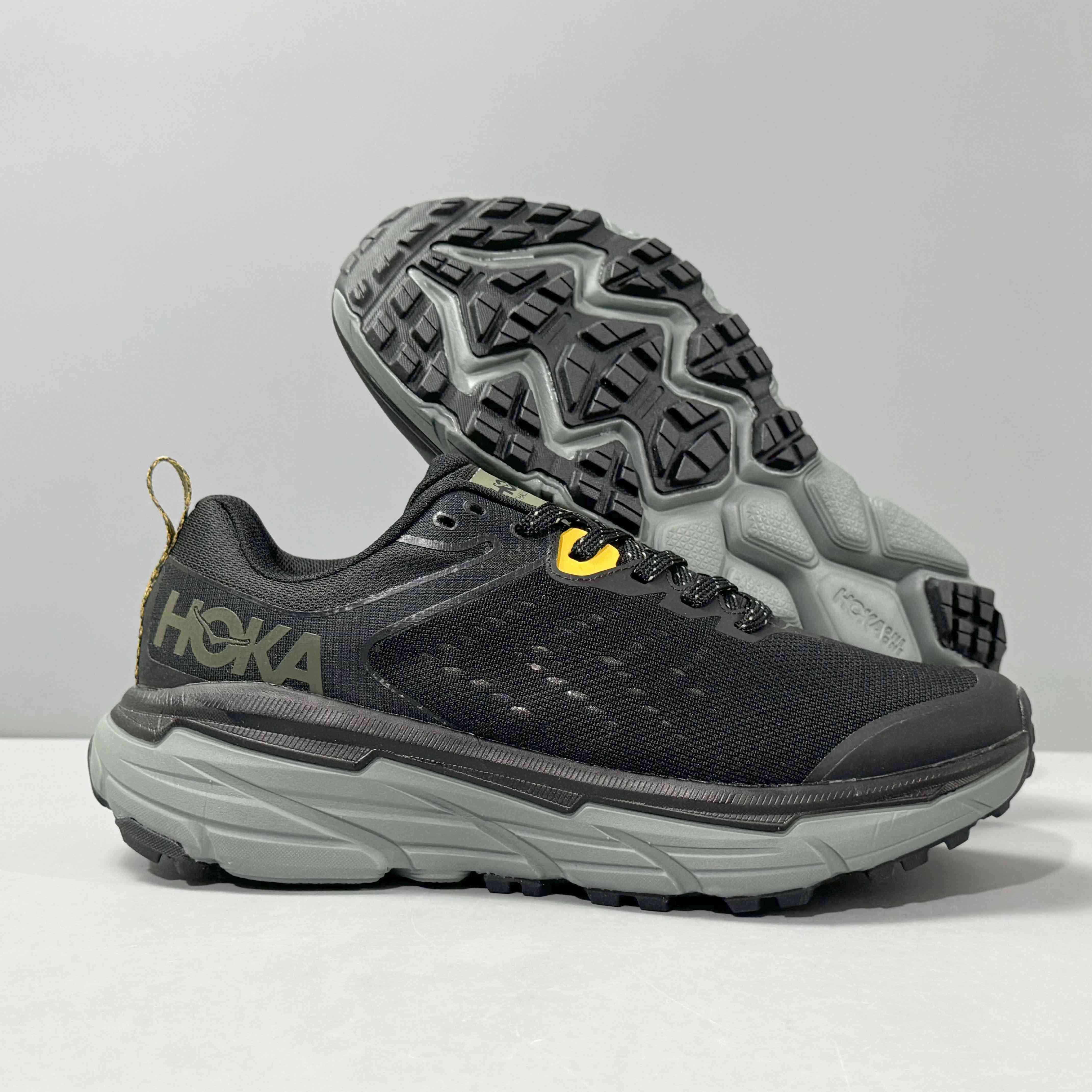 HokaUnisex One Challenger ATR 6 - Black Thyme