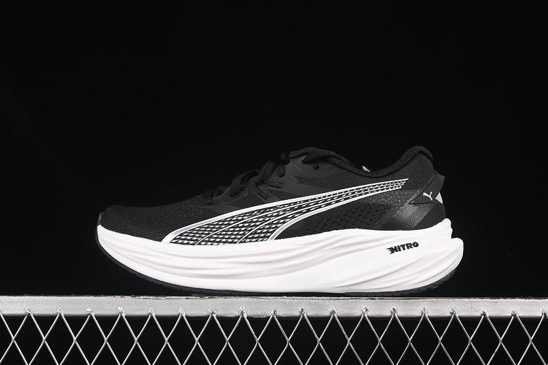 PumaUnisex  Deviate Nitro 3 - Black White