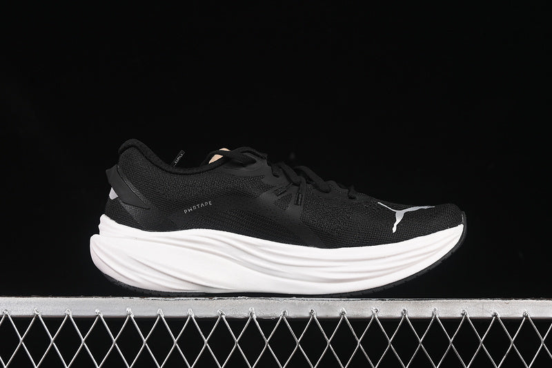 PumaUnisex  Deviate Nitro 3 - Black White