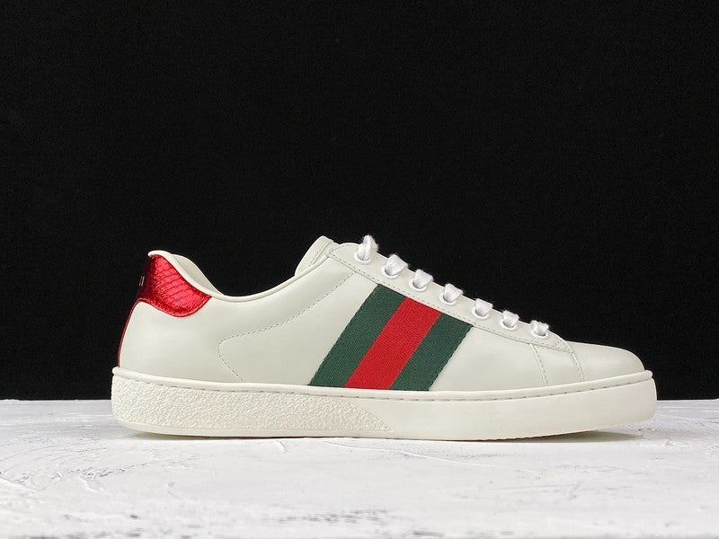 GUCCIUnisex Embroidered ace Bee - White