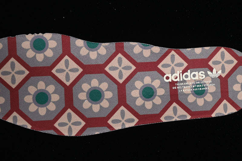 adidasUnisex Gazelle Bold - Maple Leaf