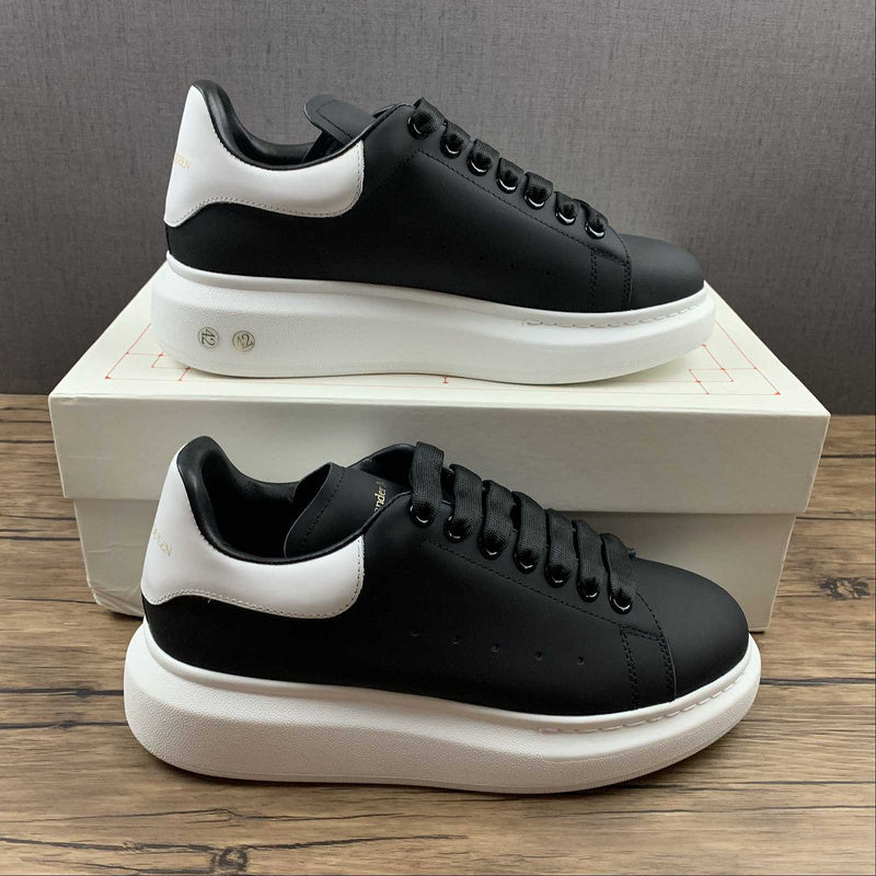 AlexandreUnisex McQueen - Black