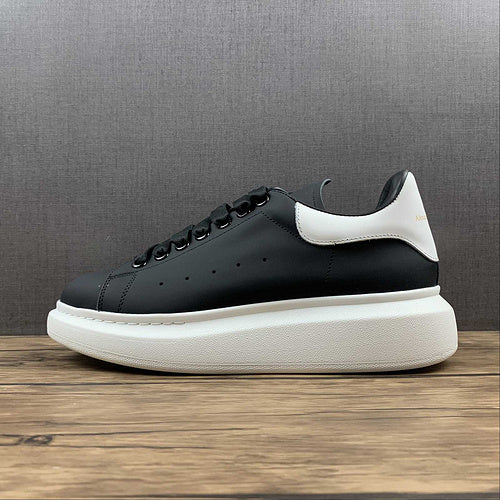 AlexandreUnisex McQueen - Black