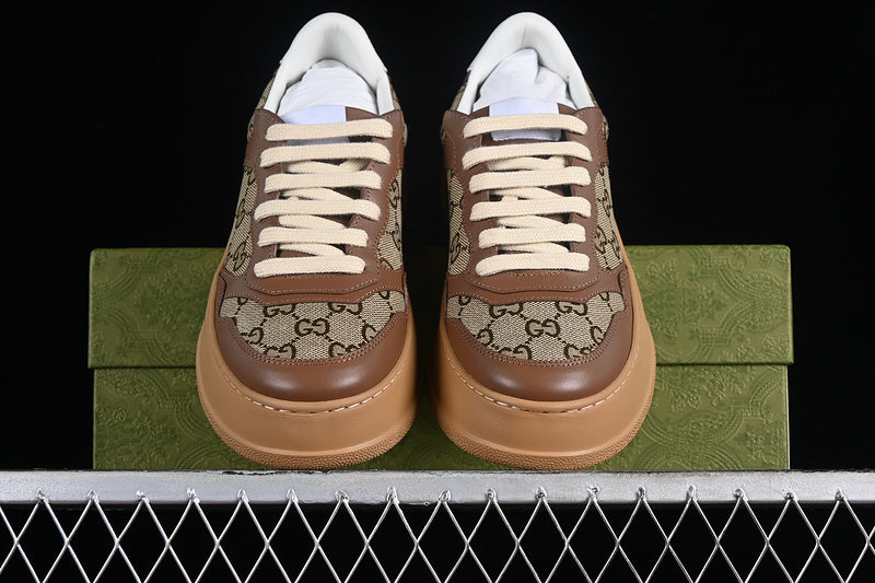 GucciUnisex Embossed GG Logo - Cream Canvas