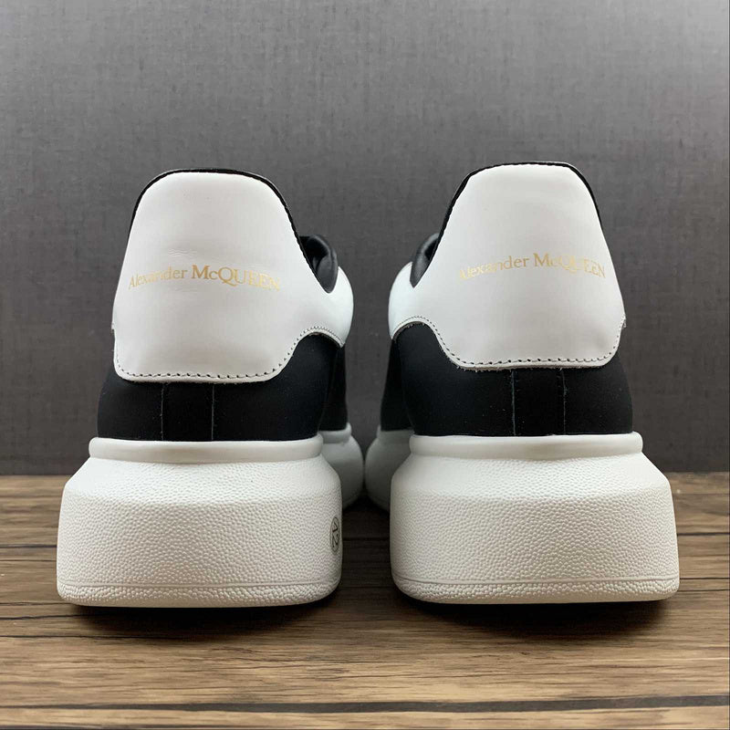 AlexandreUnisex McQueen - Black