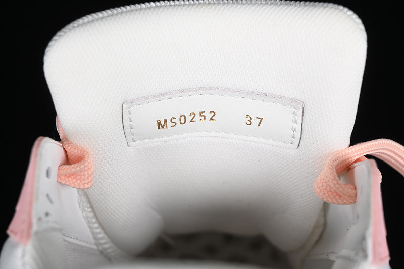 Unisex LouisVuitton Trainer - Pink
