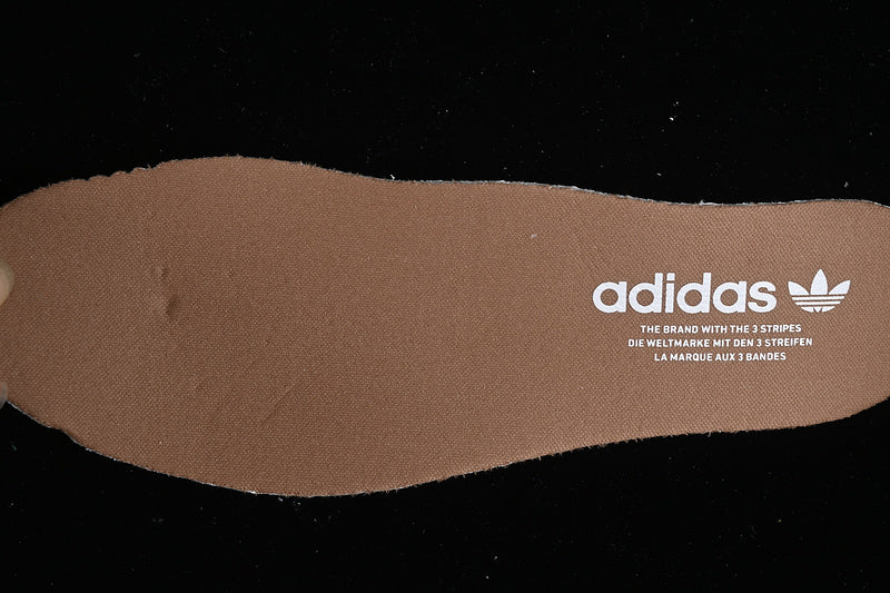 adidasUnisex Samba Cardboard - Dessert Brown