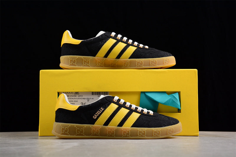 adidasUnisex x Gucci Gazelle Black - Monogram