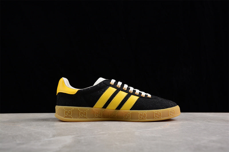adidasUnisex x Gucci Gazelle Black - Monogram