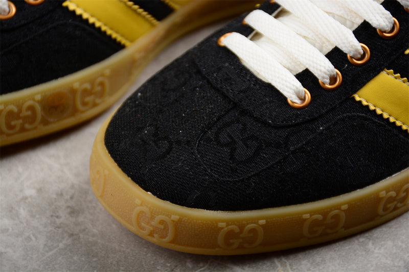 adidasUnisex x Gucci Gazelle Black - Monogram