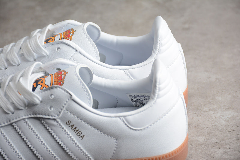 adidasUnisex Samba - All White