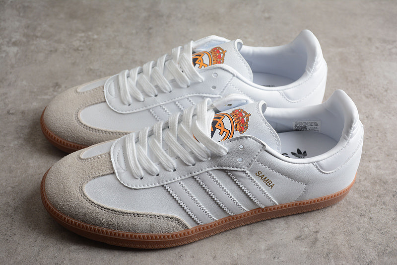 adidasUnisex Samba - All White