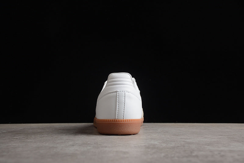 adidasUnisex Samba - All White