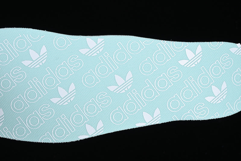 adidasUnisex Samba - White Clay