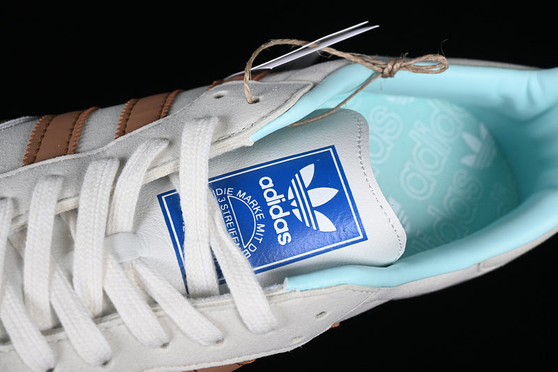 adidasUnisex Samba - White Clay