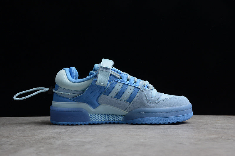 adidasUnisex Bad Bunny - Blue Tint