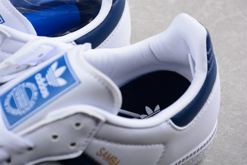 adidasUnisex Samba - White/Navy