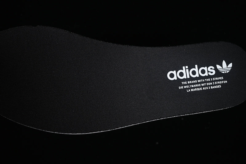 adidasUnisex Ozmillen - Silver Black