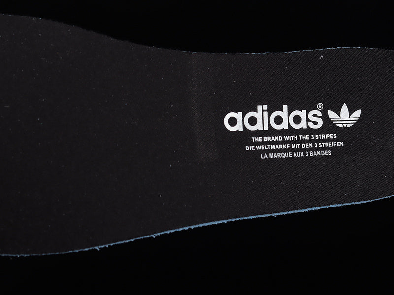 adidasUnisex Ozelia Core - Black/White