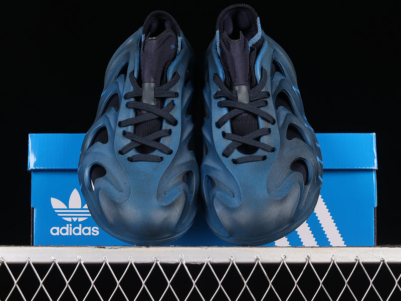 adidasUnisex adiFOM Q - Cosmic Way