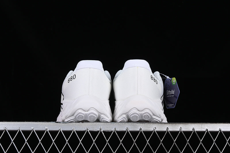 New Balance 880 Fresh Foam - White