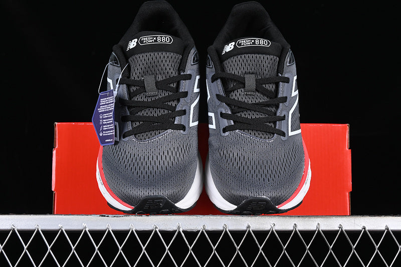New Balance 880 Fresh Foam - Black