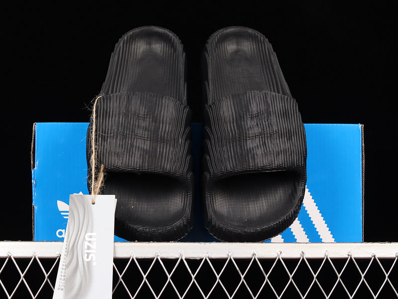 adidasUnisex Adilette 22 - Carbon  Slides